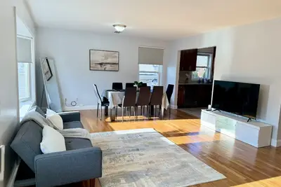 Image de Bright Home Minutes to Nyc