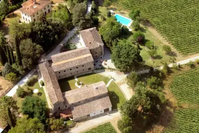 Image de Luxueux manoir Ă Umbertide avec piscine