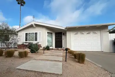 Image de San Clemente beach cottage west of Pacific Coast Hwy 2 blocks to beach, sleeps 6
