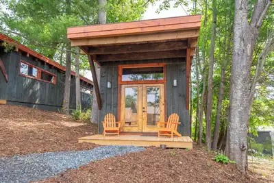 Image de 1 Mile to Downtown West Jefferson Camping Cabin #5