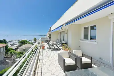 Image de Cosy 3p en dernier étage, terrasse et vue mer