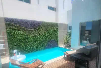 Image de \n3 Bedroom, 3 1/2 Bathroom gorgeous villa. This villa is5. 665 total square feet.