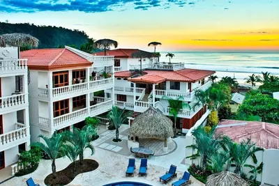 Image de Beachfront Condo La Paloma Jacó Beach Cr
