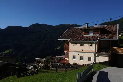 Image de Appartement de vacances de groupe à Hippach avec une vue de rêve
