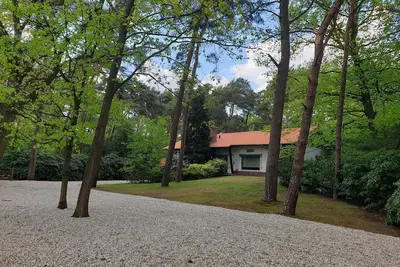Image de Maison de campagne élégante à Leende avec jardin