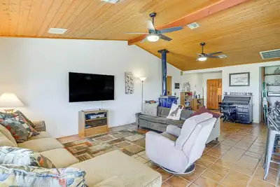 Image de Bullhead City Home w/ Views, Close to Lake Mohave!