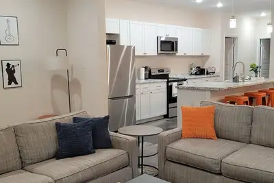 Image de Vibrant Memphis Home- 3 Min to Beale, Stax, & FedEx Forum