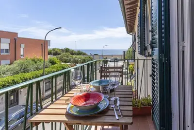 Image de Modern Sea View Apartment with Balcony
