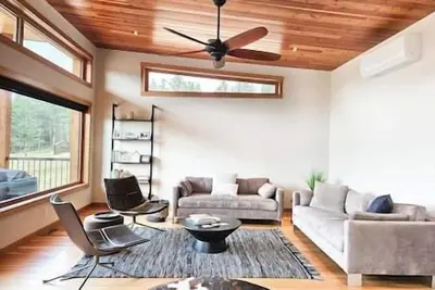 Image de 3 Bdrm acreage near Panorama with stunning views
