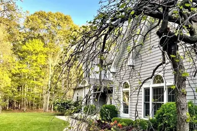 Image de Exclusive East Hampton retreat near Sammy's beach