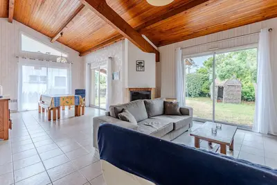 Image de Maison Ă Biscarrosse: proche plage, commerces, jardin, terrasse avec Bbq, 5 pers, garage