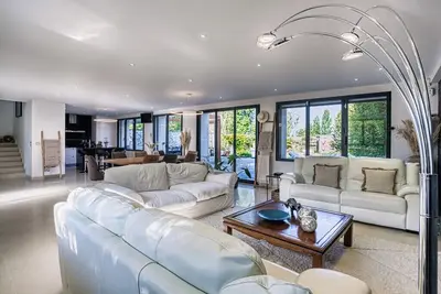 Image de Magnifique villa avec piscine, proche de Versailles et Paris