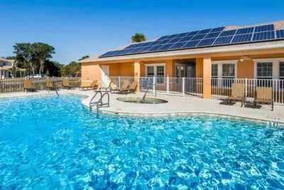 Image de Disney's 15-mile holiday getaway / 3 suites\n\n