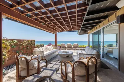 Image de New Listing - Modern Oceanfront Retreat w/ Endless Views