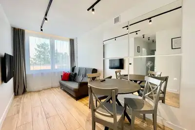 Image de 3 bedroom apartment located on Warsaw Old Town