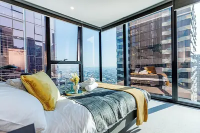 Image de Sky High 180 Panoramic Views-Prime Cbd, Pool & Gym