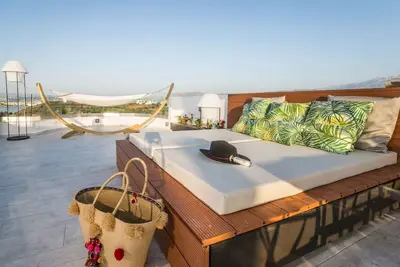 Modern Comfort w Stunning Seaview