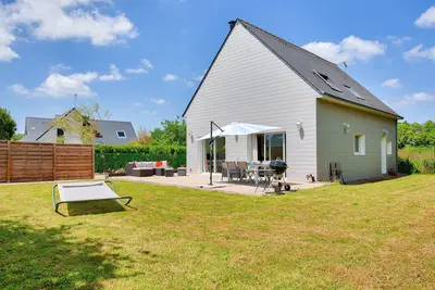 Image de Grande maison pour 8 et beau jardin