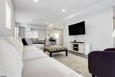 Image de Ultimate Beach Tower - Beach Block 11bd Home