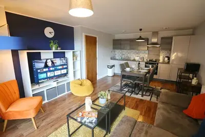 Image de Stunning Flat Mins From Shops & City Centre | Pass the Keys