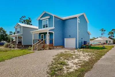 Image de Dog-Friendly Home with Wifi and Washer\/Dryer, stunning lake views