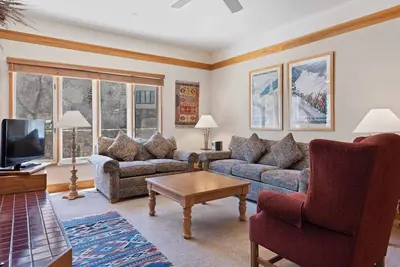 Image de The Charter at Beaver Creek F3305