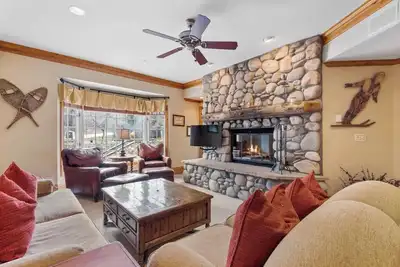 Image de The Charter at Beaver Creek F3505