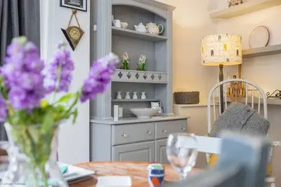 Image de Grade Ii Quirky Yorkshire Cottage