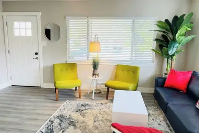 Image de Midtown 3 Mins to Renown Hospital/ 4Beds/ Sleeps 7