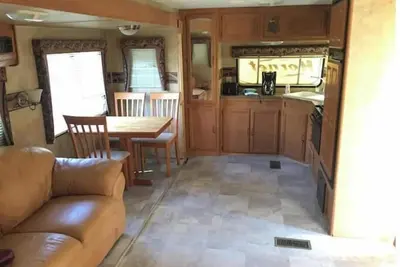 Rv#2 stay on Lake Livingston, large slide out
