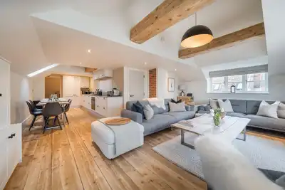 Image de Burnham Loft - sleeps 4 guests in 2 bedrooms