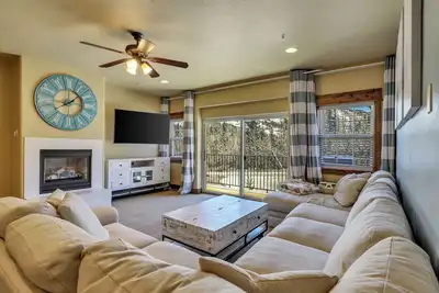 Image de Luxurious Mountain Condo