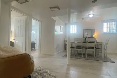 Image de A Charming Exotic House, Unite B, walking distance from anything you need