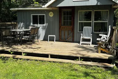 Image de Family Friendly Houskeeping Cabin with additional Bunkie.