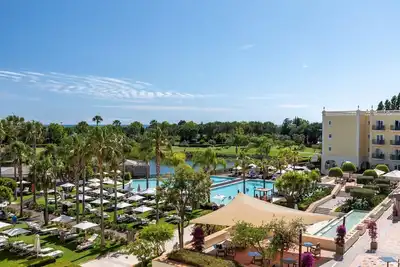 Image de Thrilling Vilamoura Apartment | Apartment Owen | 2 Bedroom Suite | Furnished Balcony | Shared Outdoor and Indoor swimming pool | Shared Fitness Centre and Sauna | Common Lounge and Garden | Praia Da Falésia, Apartado