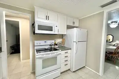 Image de Serene Retreat, 2 bedroom near Uf Campus!