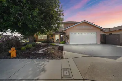Image de Exquisite Huntington Beach Retreat: Fully Renovated Beach House