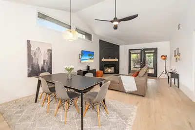 Image de Remodeled Downtown Orlando Oasis! Remodeled Home! Close to Disney, Universal!