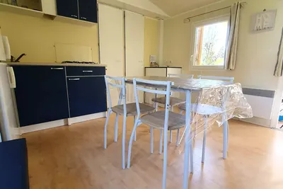 Image de Mobilhome Trigano Confort 32 m², 4 personnes 4 personnes
