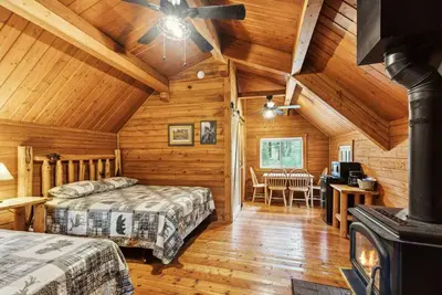 Image de Lost Horse Lodge - Double Queen Cabin #20