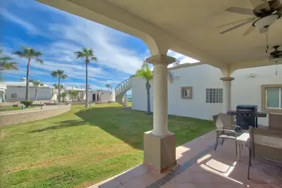 Image de Beachfront Oceanview luxury Home Water Slides Las Palmas Resort Sandy Beach