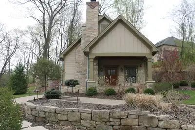 Image de Charming cottages located at wedding venue in St Albans Missouri