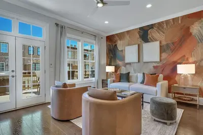 Image de Waterside Retreat, Steps to River Street