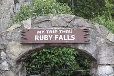 Image de “Hot Tub” \"New\" \"5 Stars\"\n\"Mins to Ruby Falls\"\n\"Chattanooga\" “Fire Pit”