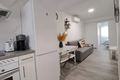 Image de Charming Apartment up to 4 persons 3 min to Metro