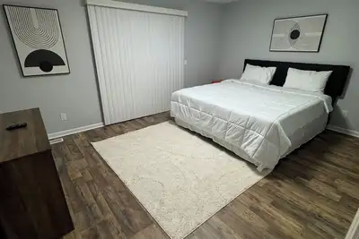 Image de Amazing, Pet friendly 4bdrm/3bath home for the entire family! \n