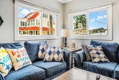 Image de Coastal Charm Beachside Retreat