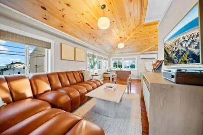 Image de Boho Beach Escape: Top-Floor Condo
