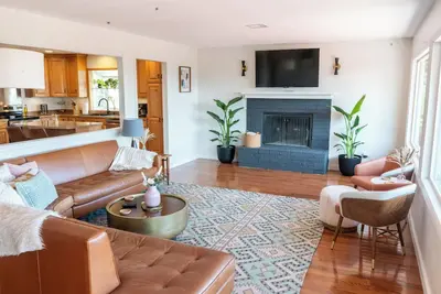 Image de Big Deck Viewhouse: Central Cos Hilltop Haven