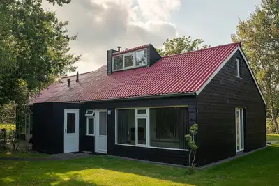 Semi-detached 6-person bungalow
